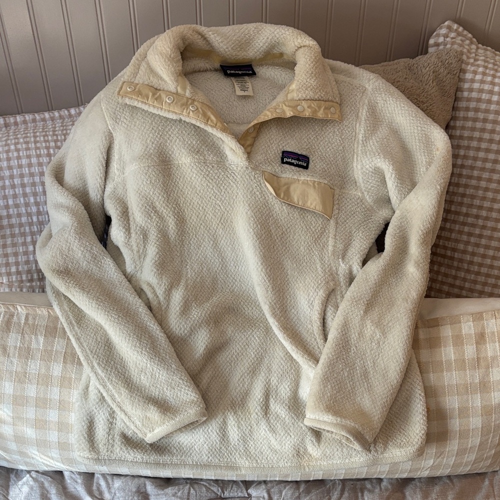 Patagonia Women's Off-White Teddy Jacket